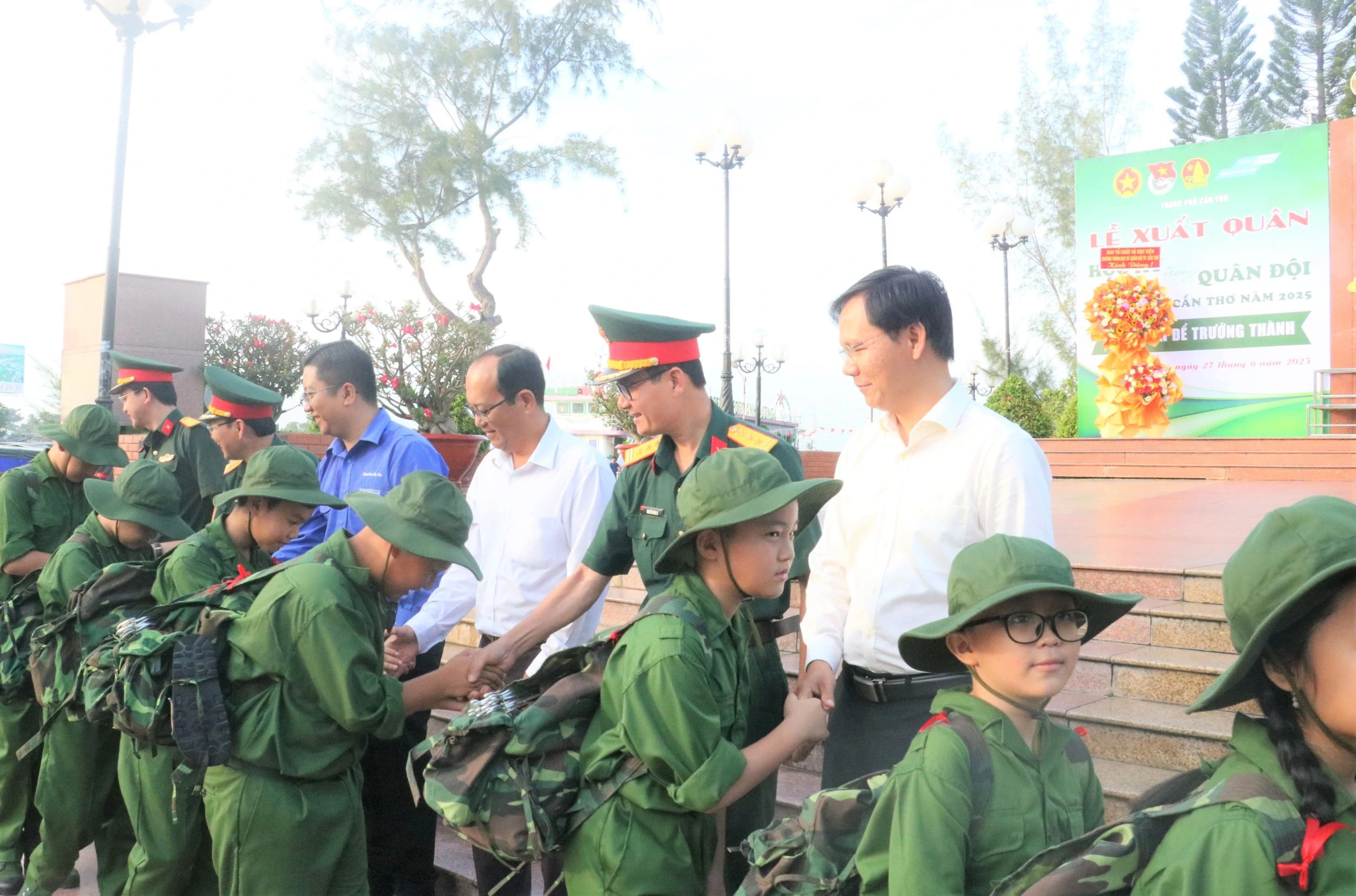 Học kỳ trong Quân đội - Sân chơi hè bổ ích, rèn luyện lối sống kỷ luật, tự lập